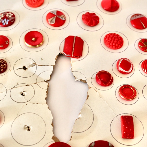 Vintage Red Glass Button Collection - Picture 7 of 9